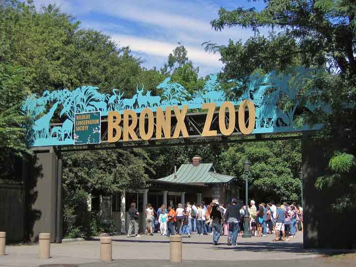 Вход в зоопарк Бронкса